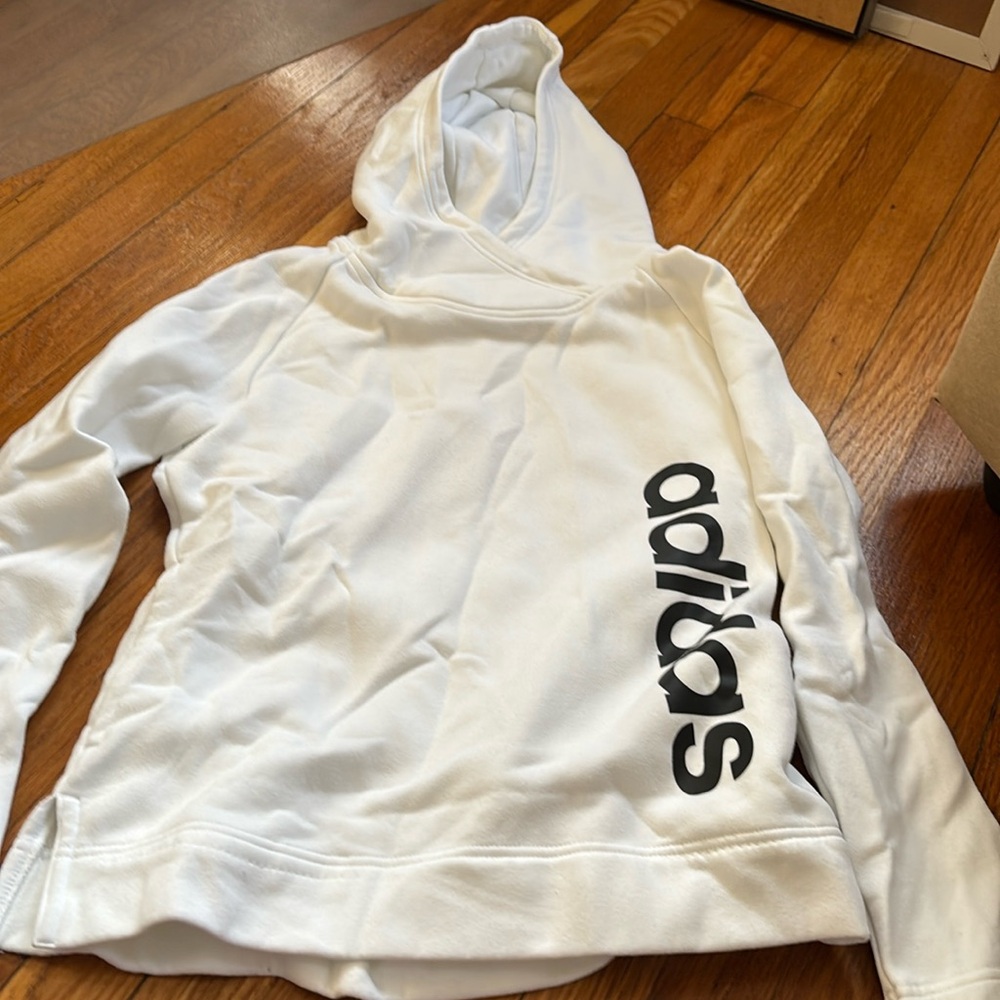 Medium adidas sweatshirt like new worn once